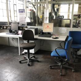 Besprechungstisch U. Netzwerkterminals