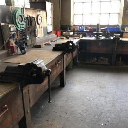Tisch U. Werkbankanlage