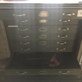 Schubladenschrank