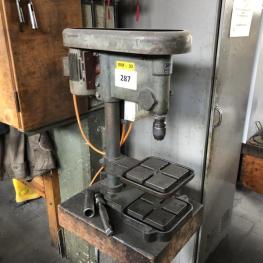 Tischbohrmaschine