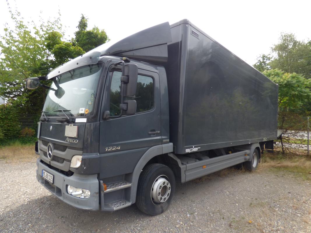 LKW Koffer mit LBW, amtl. Kennz. ME-BB 1225