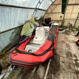 Schlauchboot mit Aussenborder Auf Kleines Trailer