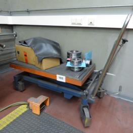 Hubtischwagen