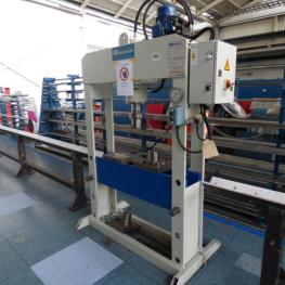 Stanzmaschine