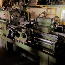 L und Z Turning Lathe