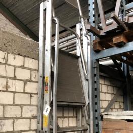 Platform Ladder