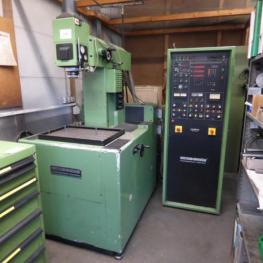 Senkerodiermaschine