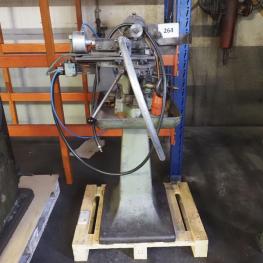 Vertikal Fräsmaschine