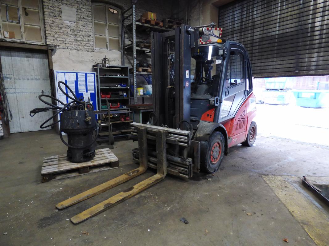 Diesel forklift truck