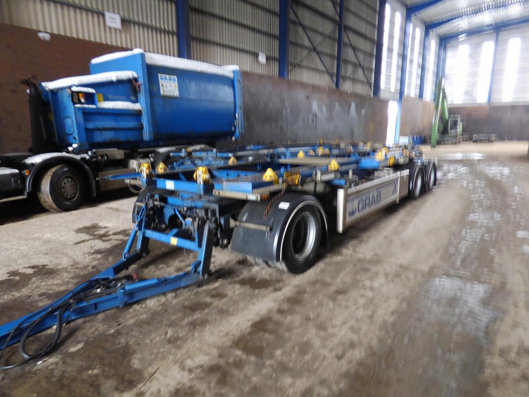 Truck trailer