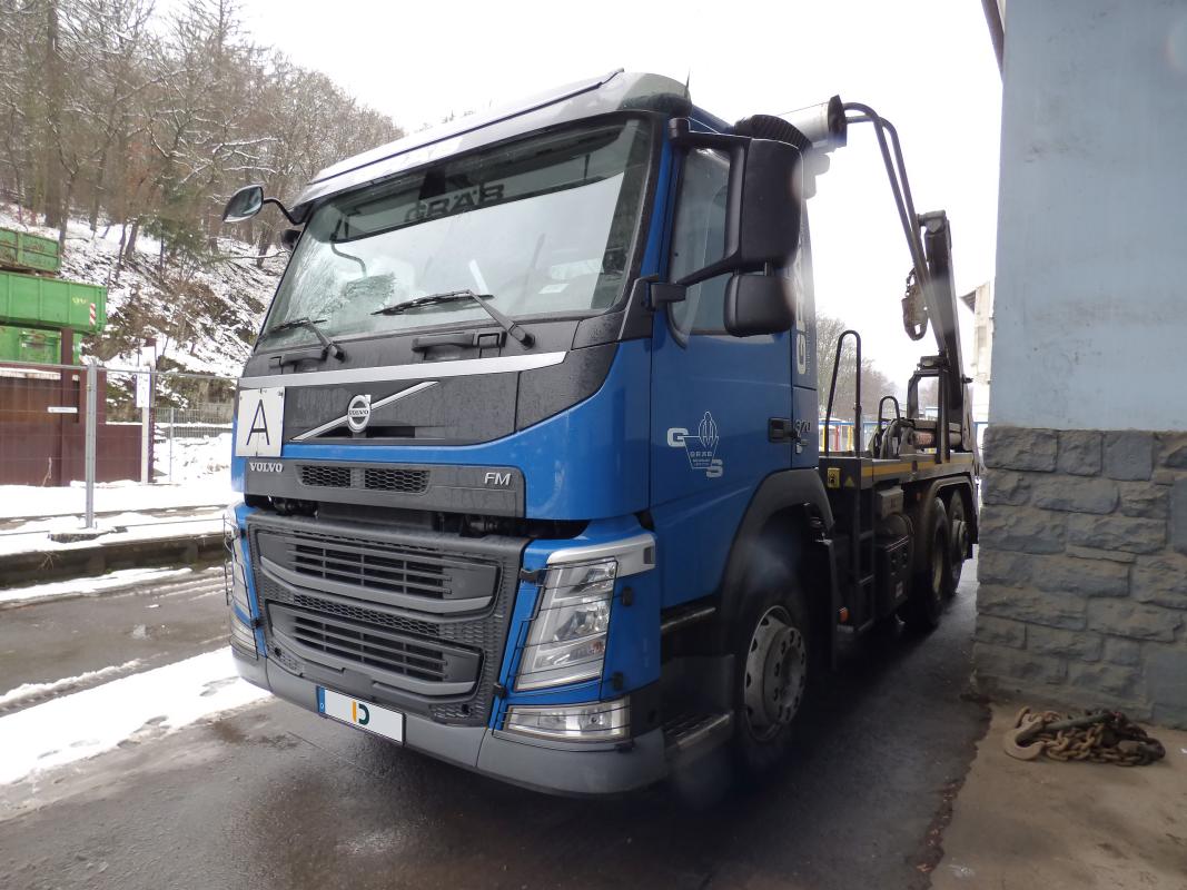 Truck, skip loader