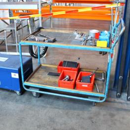 Etagentransportwagen