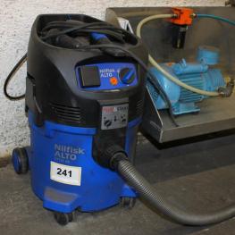 Industrial Vacuum Cleaner