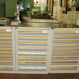 Teleskopauszugschrank