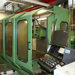 Werkzeugfräsmaschine