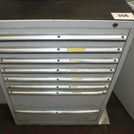 Teleskopauszugschrank
