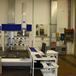 Coordinate measuring machine