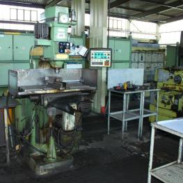 Universalfräsmaschine