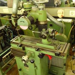 Universal Tool Grinding Machine