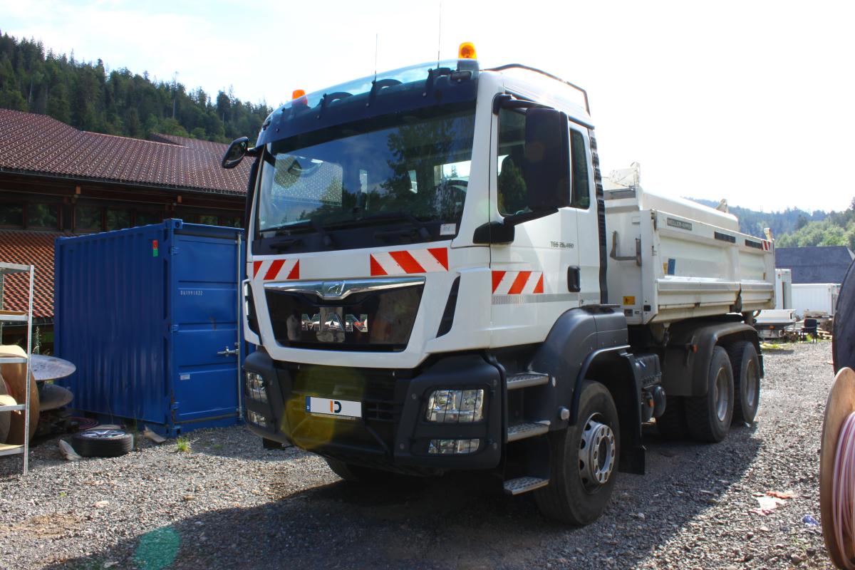 Truck