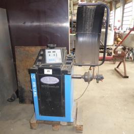 Reifenauswuchtmaschine