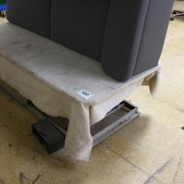 Scissor lift tables