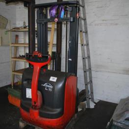 Electric Stacker Truck