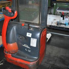 Electric Stacker Truck