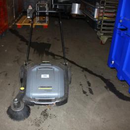 Hallenkehrmaschine