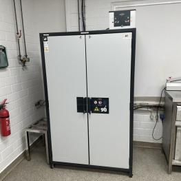 Gefahrstoffschrank