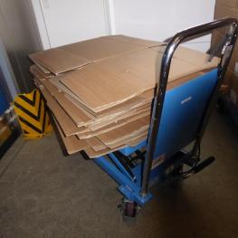 Scherenhubwagen