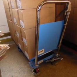 Scherenhubwagen