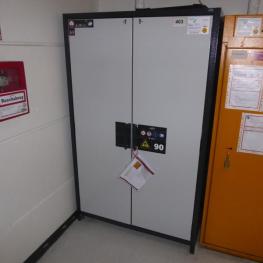 Gefahrstoffschrank