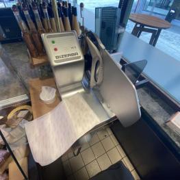 Slicing Machine
