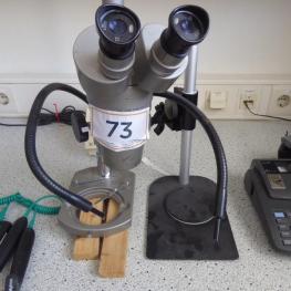 Microscope