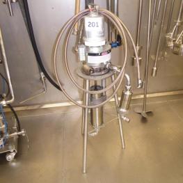 Pneumatic 2 Ball Piston Pump