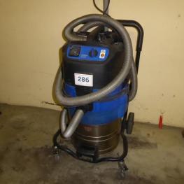 Industrial Vacuum Cleaner