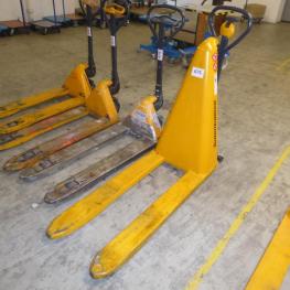 Scissor Lift Truck