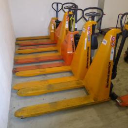 Scissor Lift Truck