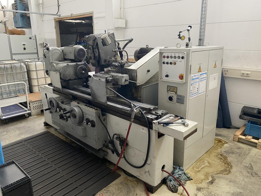 External cylindrical grinding machine