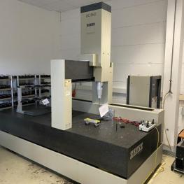 Coordinate measuring machine