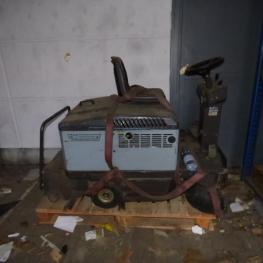 Aufsitzkehrmaschine
