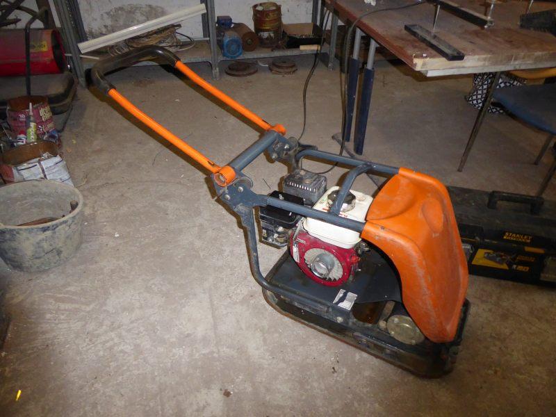 Plate compactor