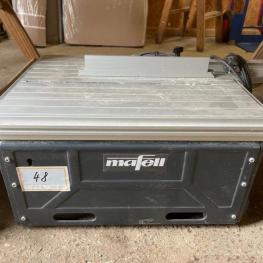 Underfloor pull saw
