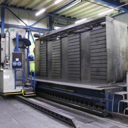 CNC Fahrständer Fräsmaschine