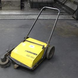 Bodenkehrmaschine