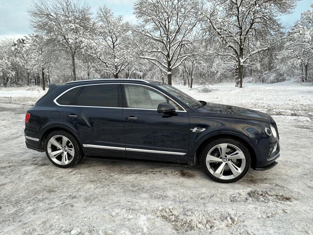 SUV