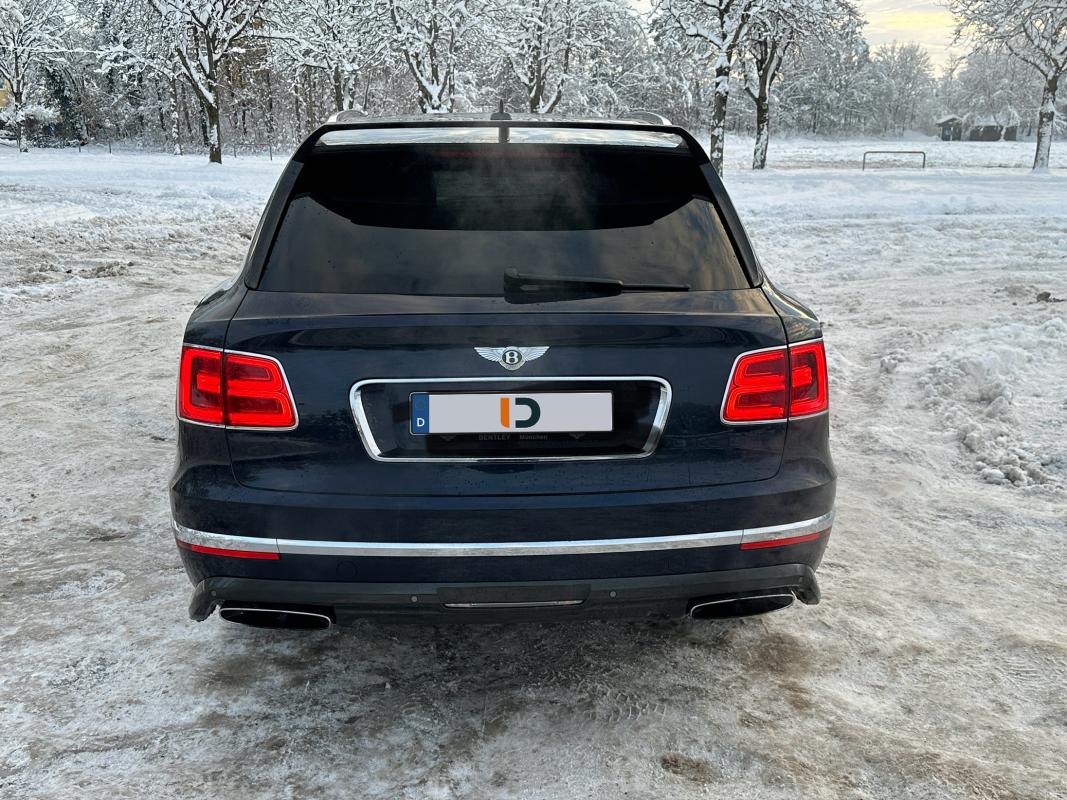 SUV