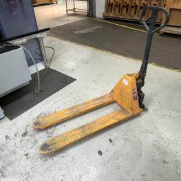 Scissor Lift Truck