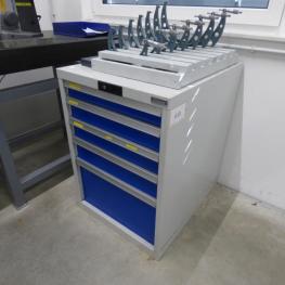 Teleskopauszugschrank